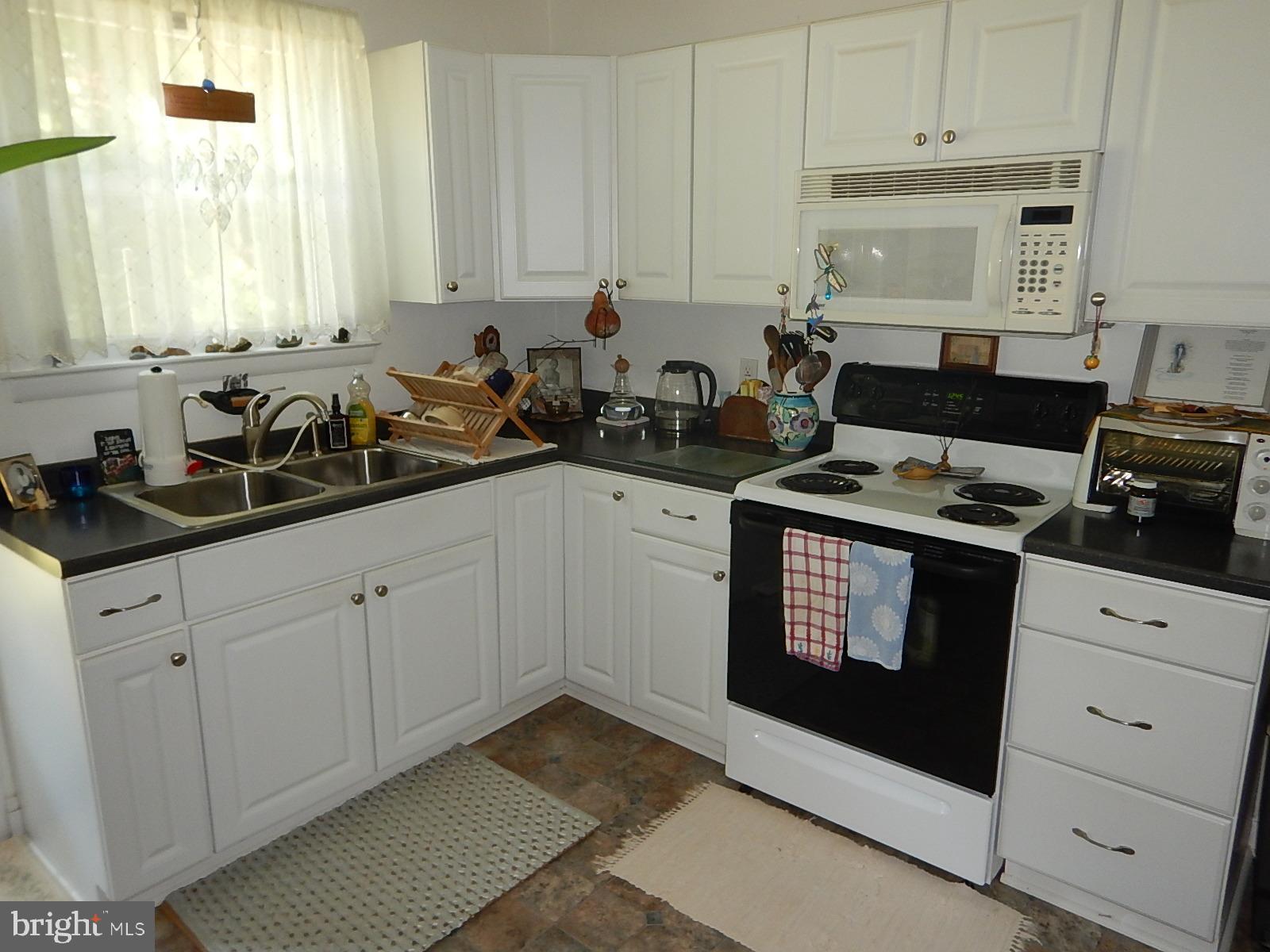 11920 Jericho Road Kingsville, MD 21087 - Photo 31 of 40 Updated Kitchen in Apt #3 on main floor