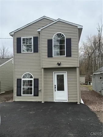 $2,500 | 6996 Lakeshore Road, Cicero, NY 13039