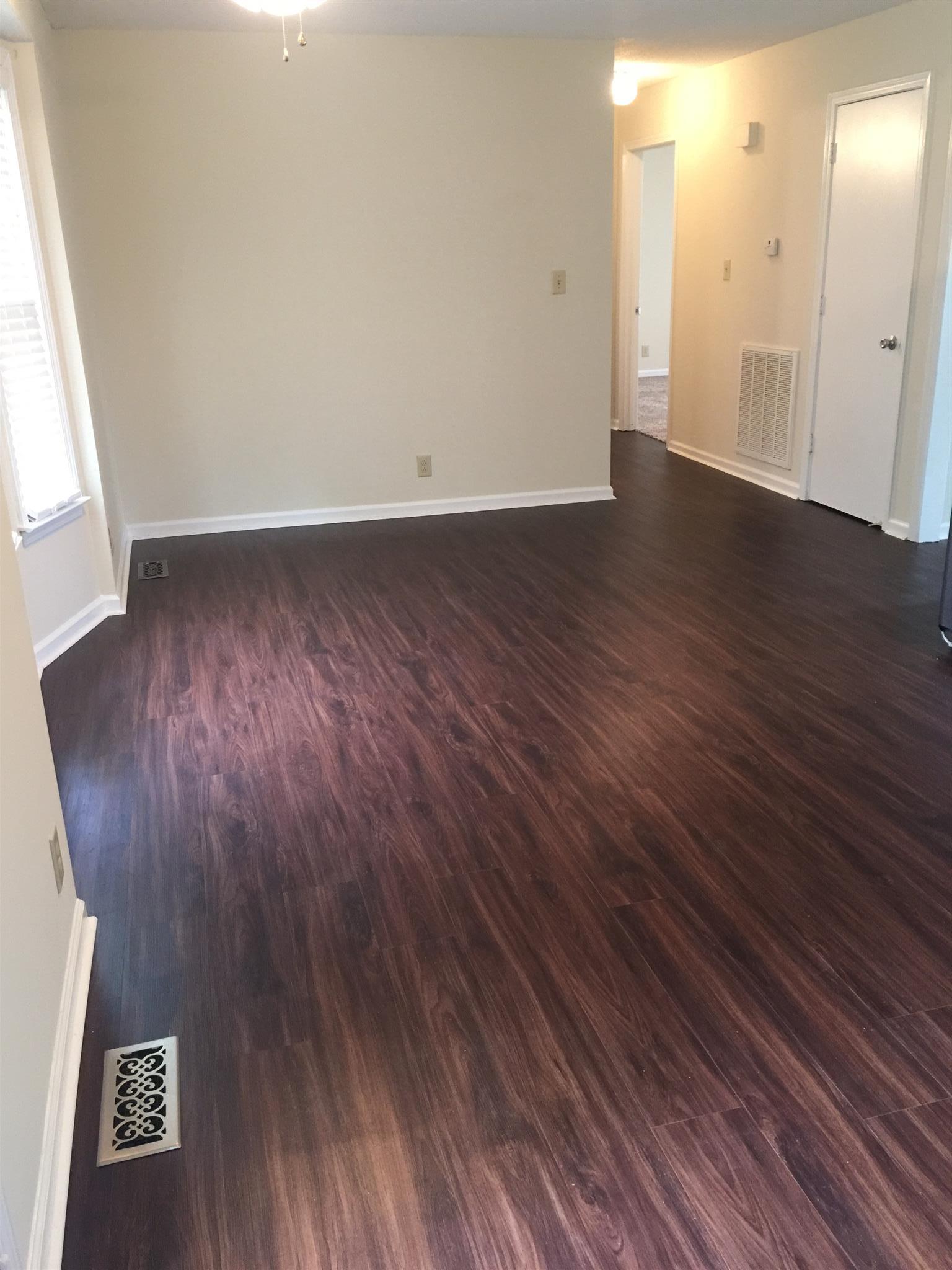 203 Quail Ridge Road Clarksville, TN 37042 - Photo 11 of 30 Spacious area for dining!!!