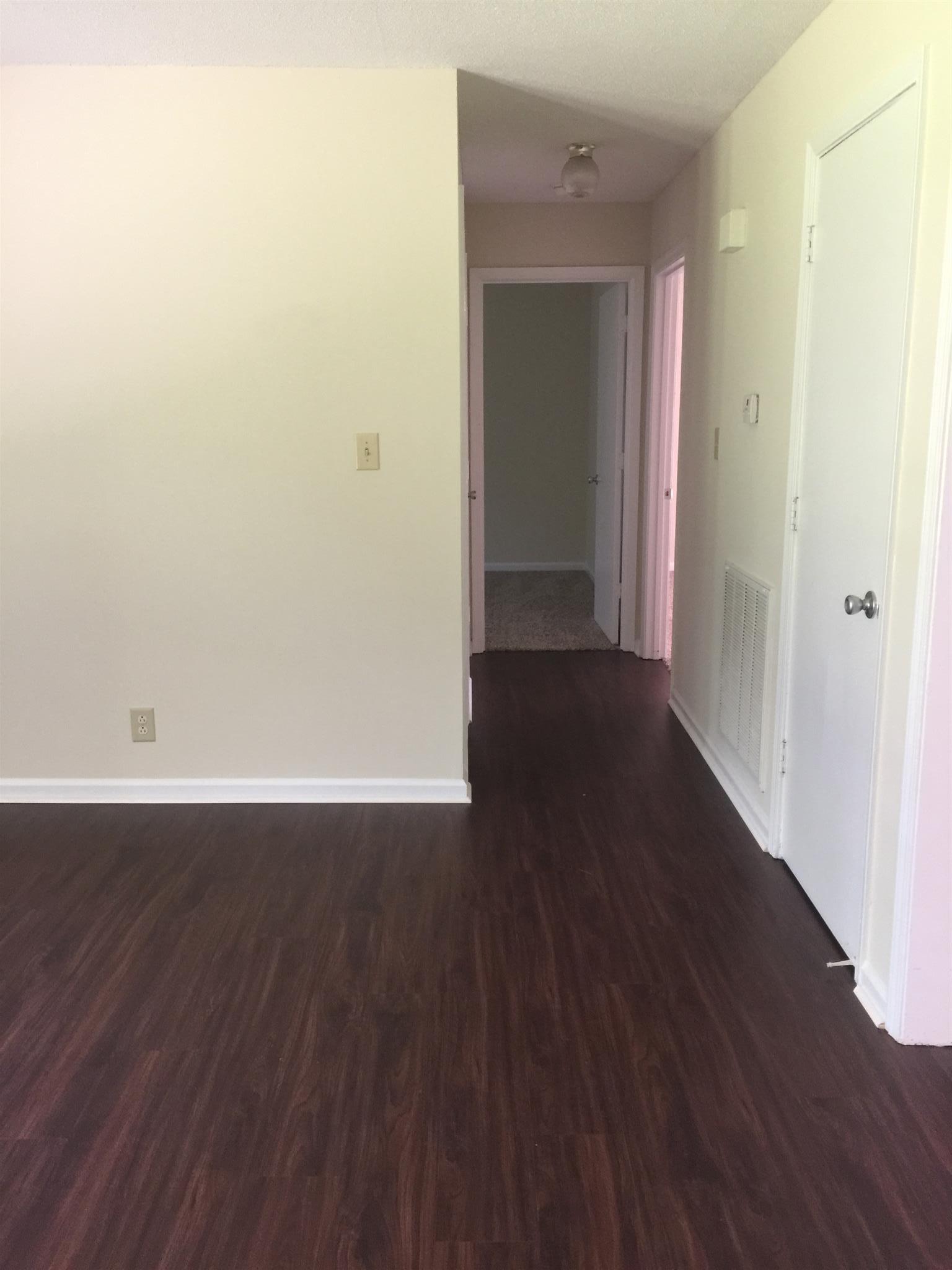 203 Quail Ridge Road Clarksville, TN 37042 - Photo 14 of 30 Hall!