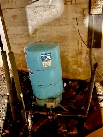 a view of a storage & utility room