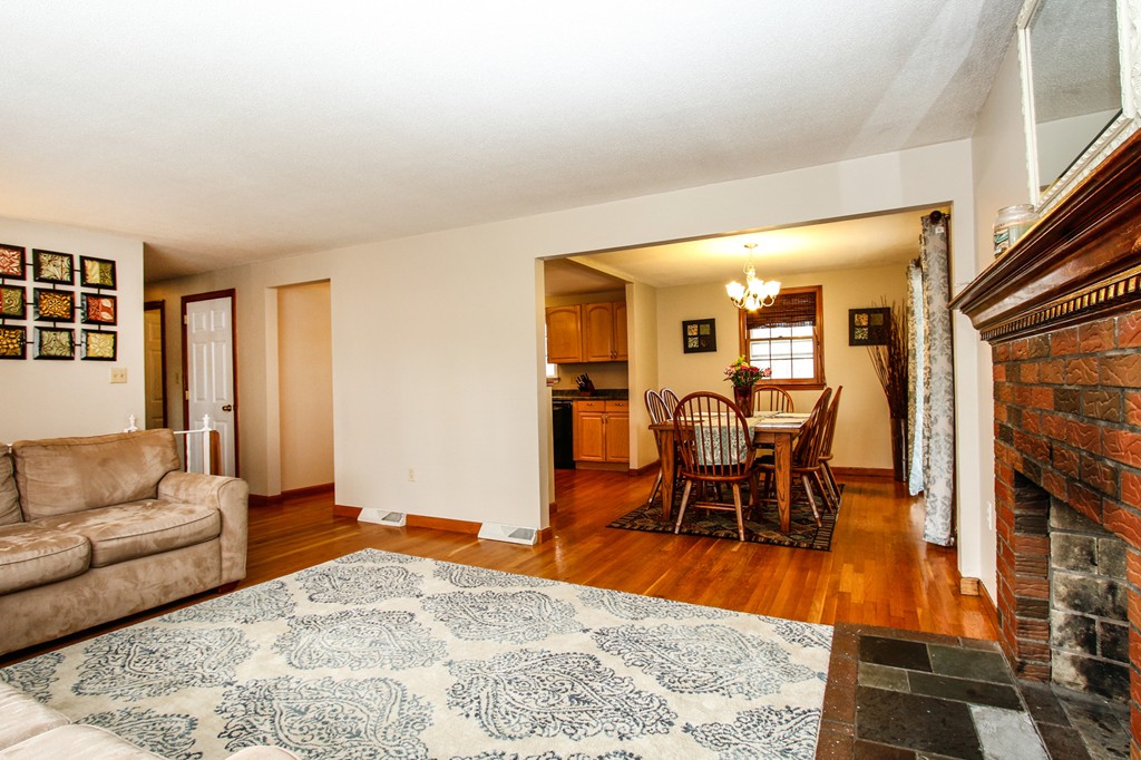 33 Donald Road Burlington, MA 01803 - Photo 11 of 24 Gallery Image 11