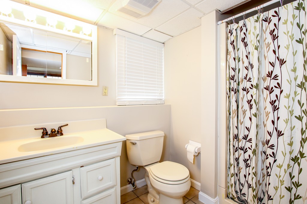 33 Donald Road Burlington, MA 01803 - Photo 18 of 24 Gallery Image 18