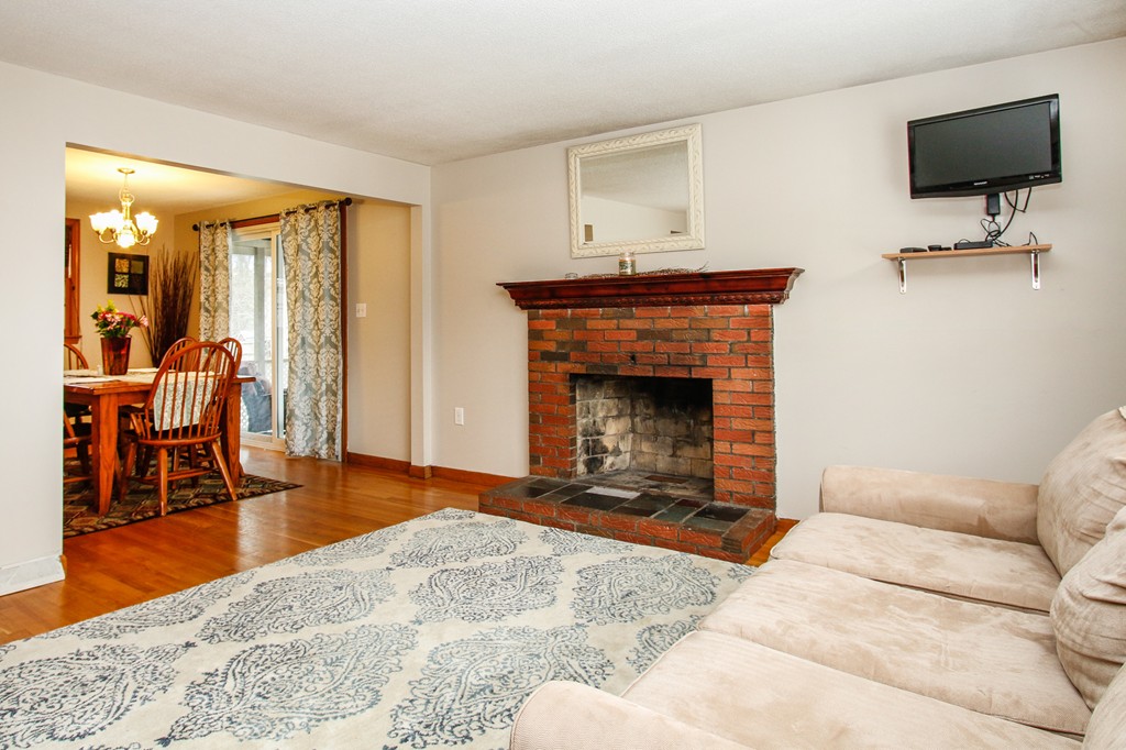 33 Donald Road Burlington, MA 01803 - Photo 8 of 24 Gallery Image 8