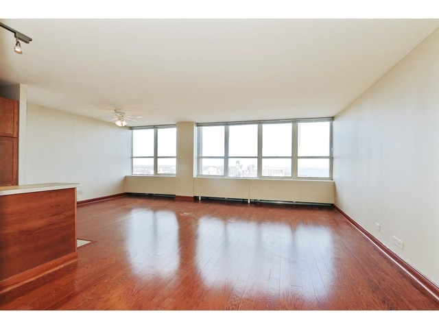 655 West Irving Park Road, Unit 3204 Chicago, IL 60613 - Photo 2 of 11