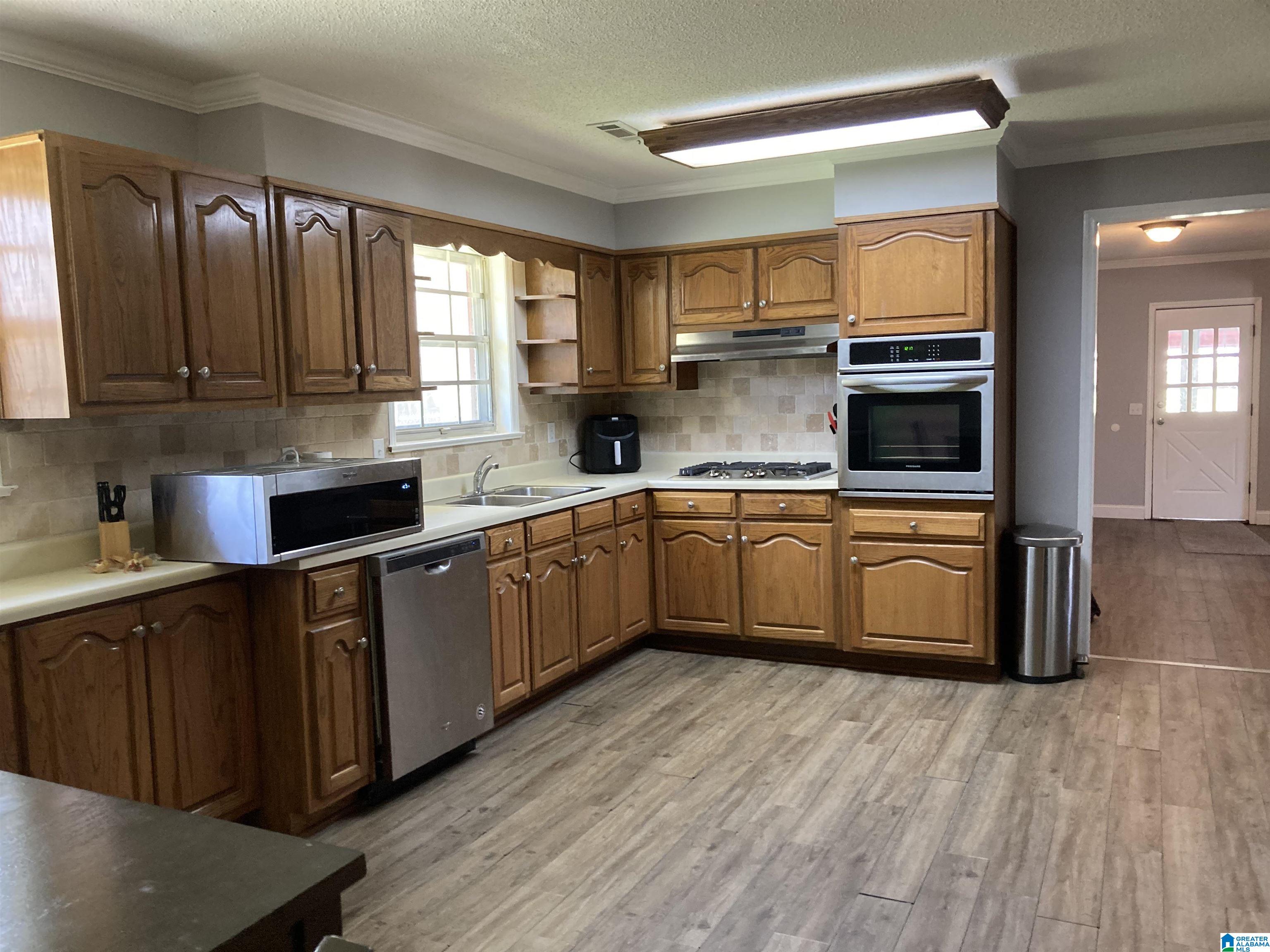 367 Thompson Chapel Road Jemison, AL 35085 - Photo 5 of 12