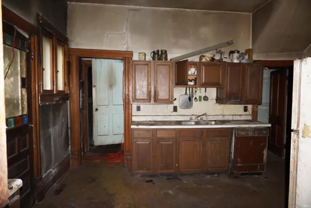 $54,900 | 108 East Warrick Street, Owensville, IN 47665