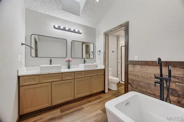 $547,000 | 27960 State Hwy NN, Laquey, MO 65534