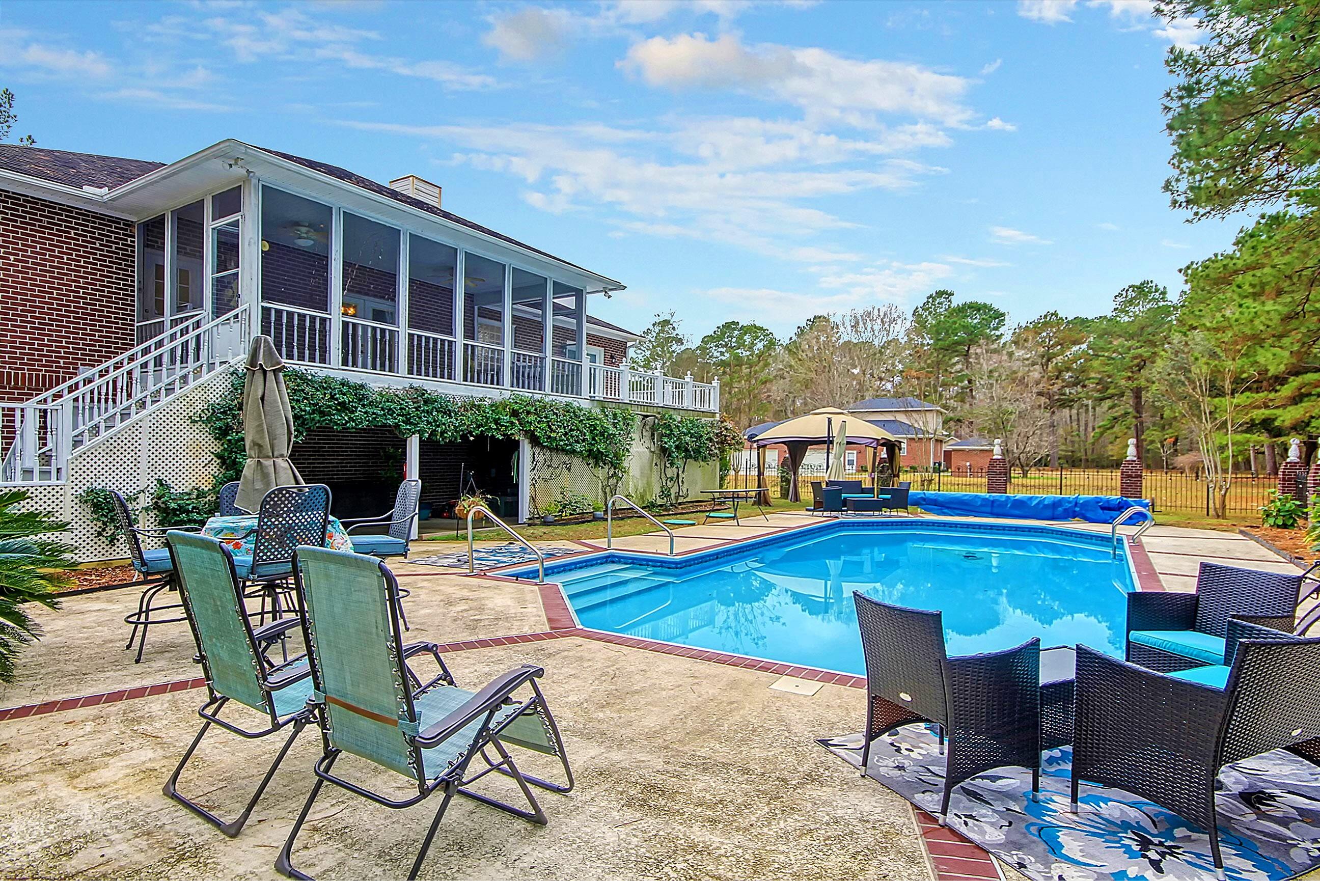 155 Old Winter Road Summerville, SC 29486 - Photo 4 of 38 Pool & Patio