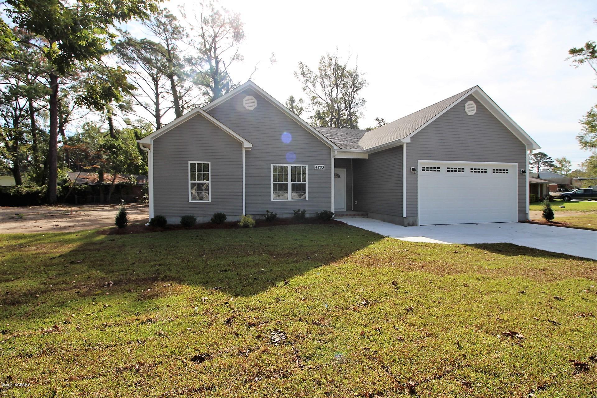 4203 Country Club Road Morehead City, NC 28557 - Photo 2 of 75 IMG_2018