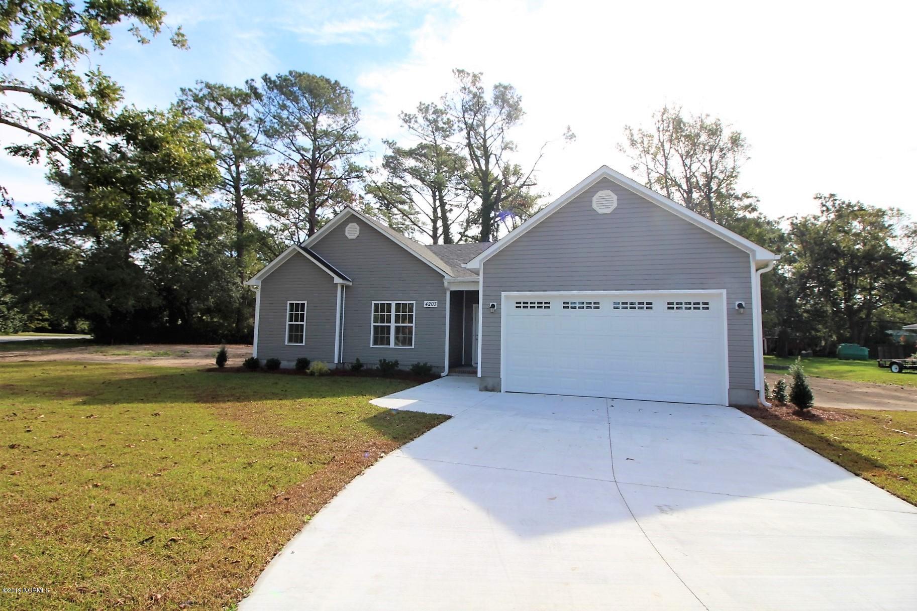 4203 Country Club Road Morehead City, NC 28557 - Photo 3 of 75 IMG_2016