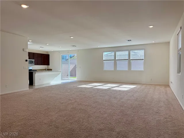 $2,850 | 8109 Minavalle Avenue, Las Vegas, NV 89113