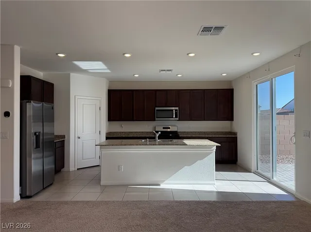 $2,850 | 8109 Minavalle Avenue, Las Vegas, NV 89113