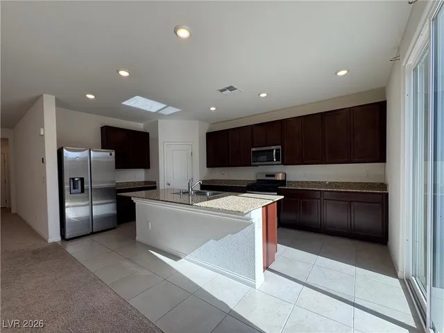 $2,850 | 8109 Minavalle Avenue, Las Vegas, NV 89113