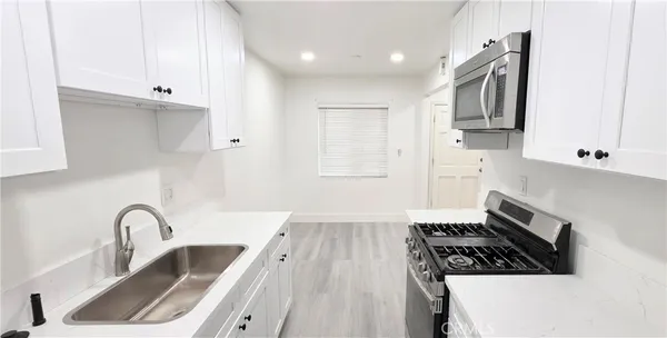 $1,925 | 10527 Western Avenue, Unit 3, Downey, CA 90241