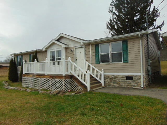 139 Joe Cooper Farm Road White Oak, WV 25989 - Photo 1 of 14 Gallery Image 1