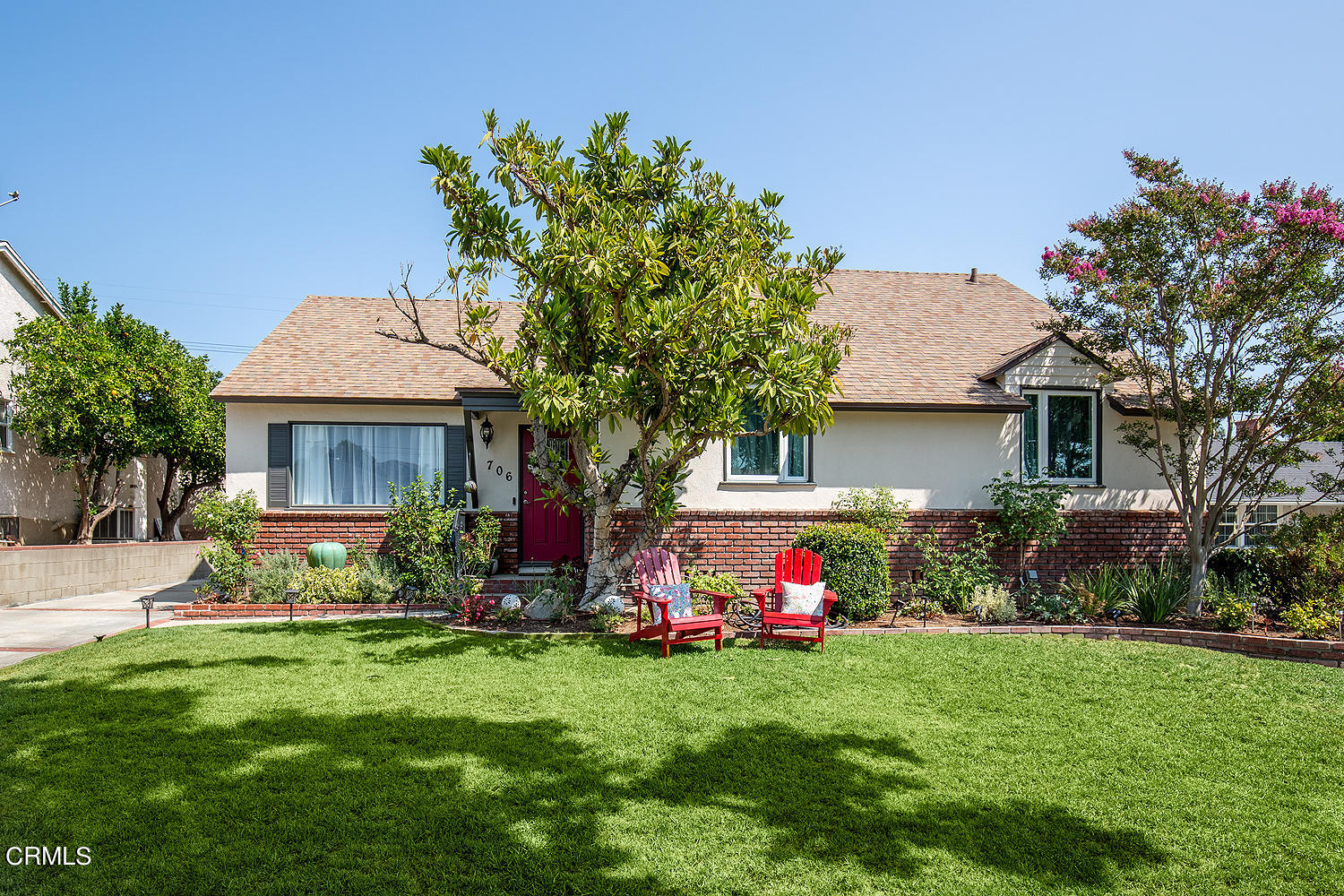 706 Tufts Avenue Burbank, CA 91504 - Photo 2 of 30 a front view of house with yard and outdoor seating