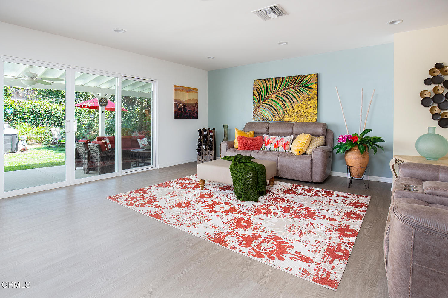 706 Tufts Avenue Burbank, CA 91504 - Photo 9 of 30 a living room with furniture and a potted plant