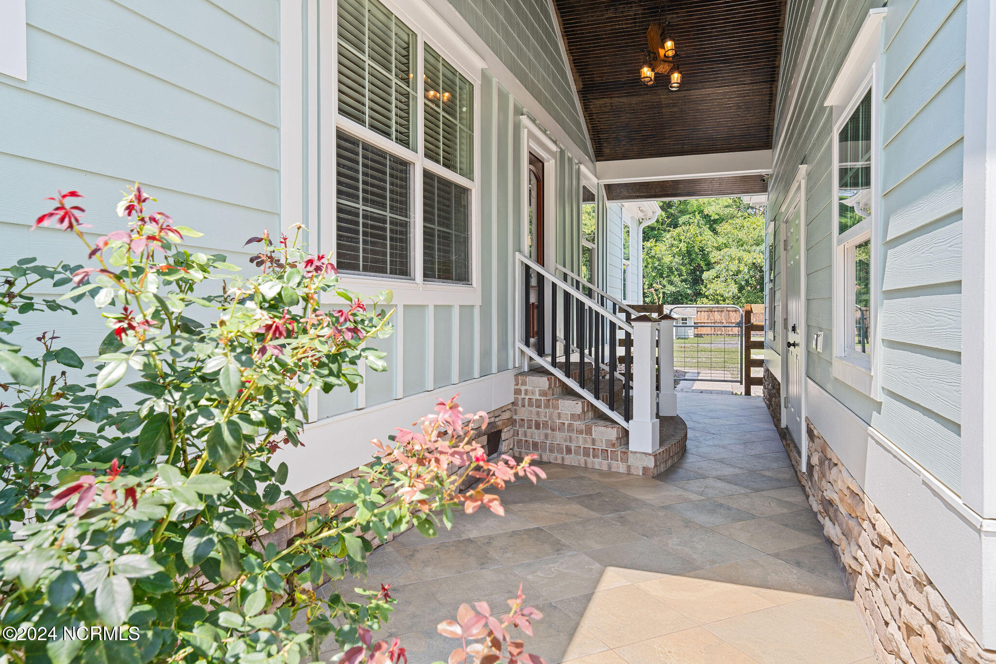 1701 White Road Wilmington, NC 28405 - Photo 6 of 96 1701WhiteRd-379