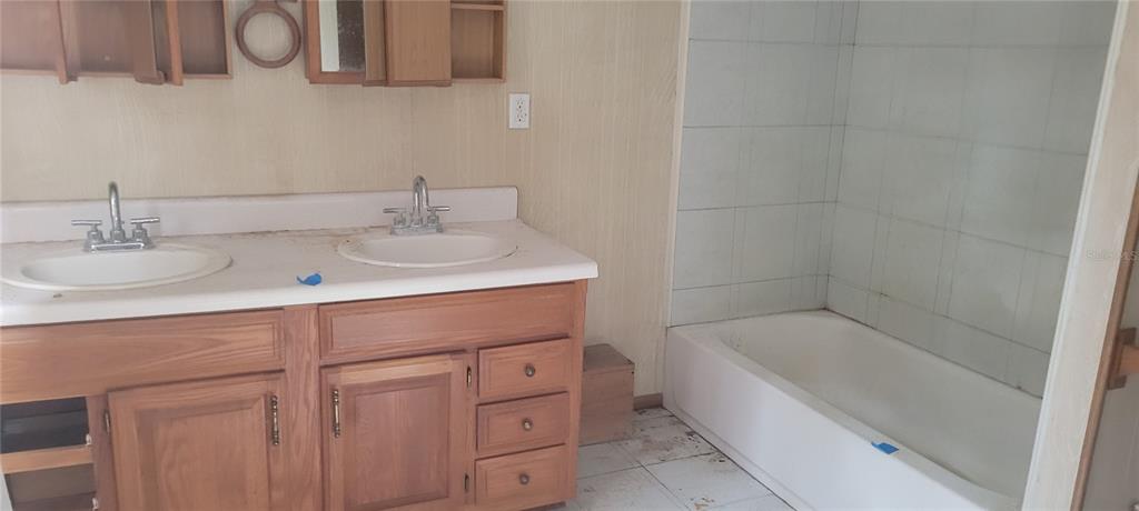 242 Oak Hill Road Lady Lake, FL 32159 - Photo 8 of 19