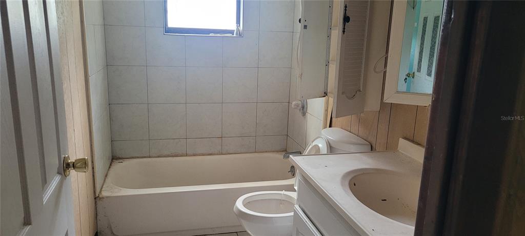 242 Oak Hill Road Lady Lake, FL 32159 - Photo 10 of 19