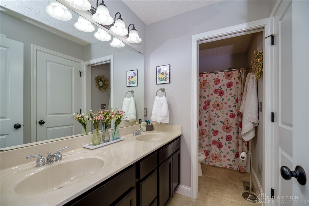269 Crown Point Drive Dayton, OH 45458 - Photo 27 of 41 Gallery Image 27