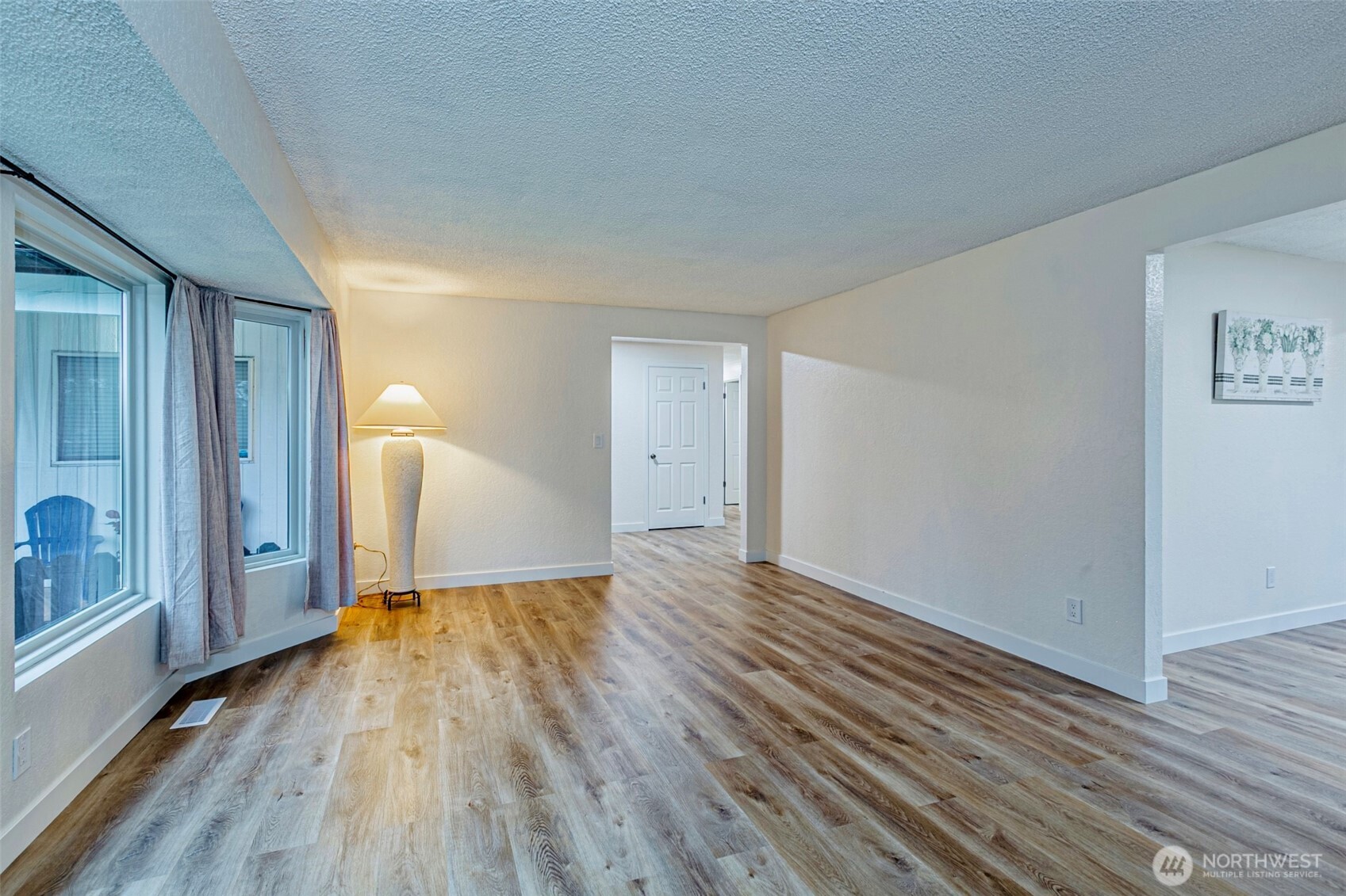 2419 Southwest 319th Place Federal Way, WA 98023 - Photo 8 of 40