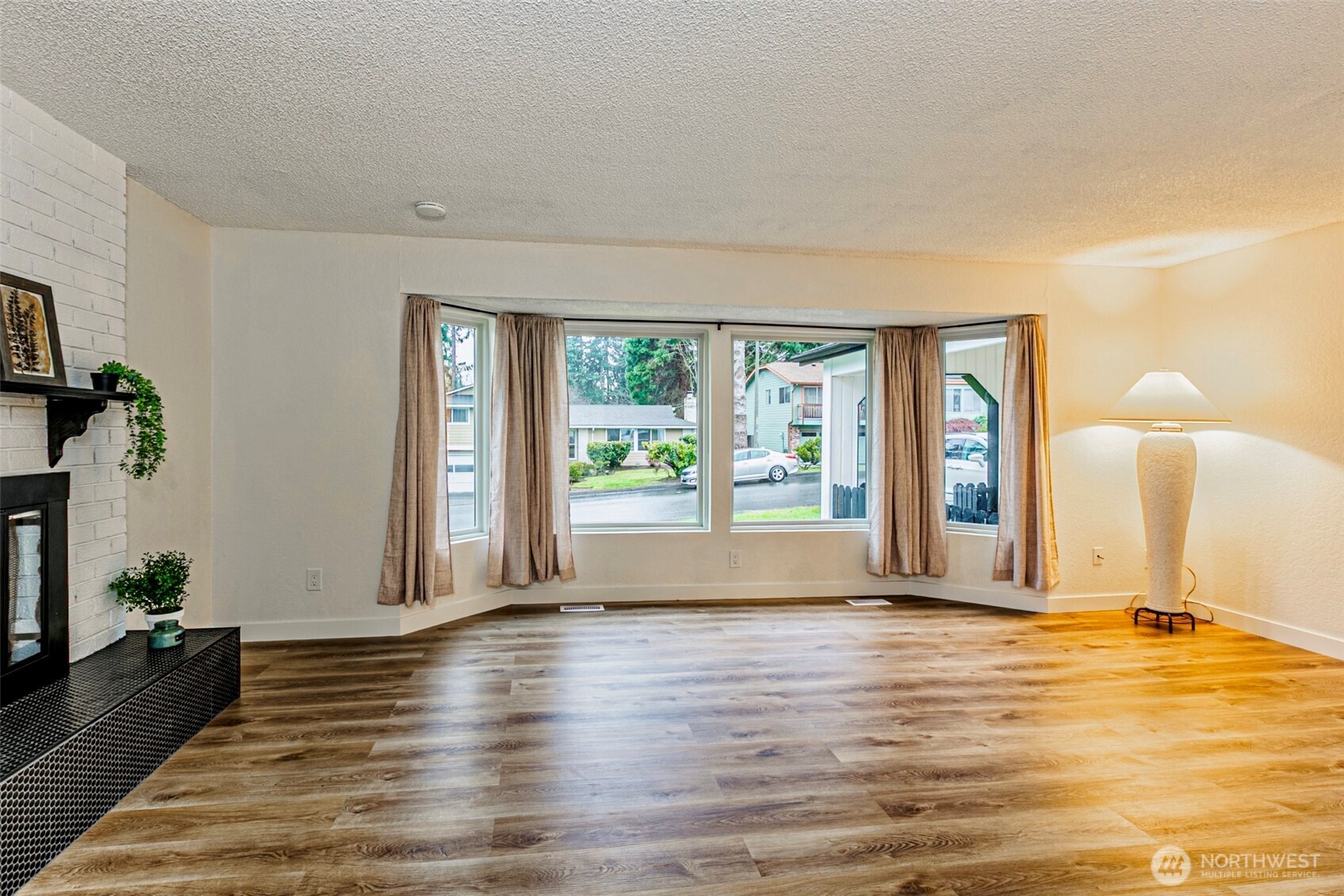 2419 Southwest 319th Place Federal Way, WA 98023 - Photo 9 of 40