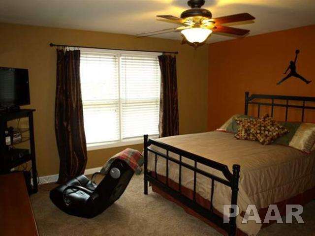 170 Fairview Washington, IL 61571 - Photo 17 of 24 Gallery Image 17