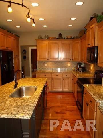 170 Fairview Washington, IL 61571 - Photo 4 of 24 Gallery Image 4