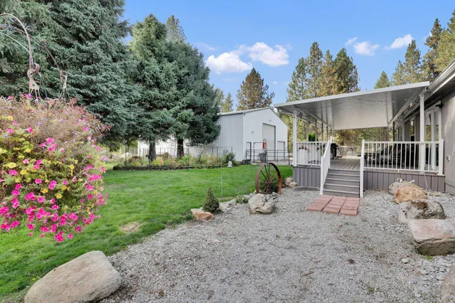 $560,000 | 38911 North Newport Highway, Elk, WA 99009