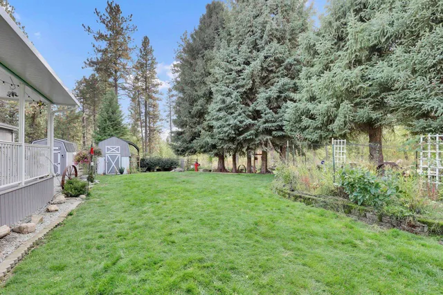 $560,000 | 38911 North Newport Highway, Elk, WA 99009