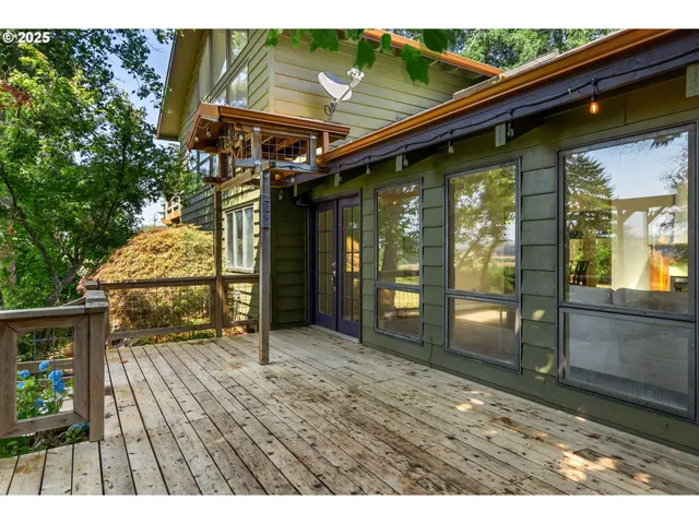 $779,000 | 28208 Cottage Grove Lorane Road, Cottage Grove, OR 97424