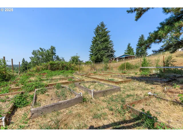 $779,000 | 28208 Cottage Grove Lorane Road, Cottage Grove, OR 97424