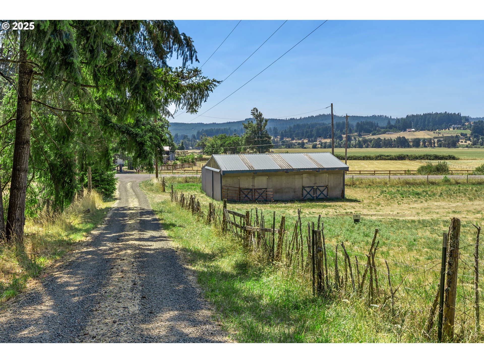 28208 Cottage Grove Lorane Road Cottage Grove, OR 97424 - Photo 40 of 47 Barn