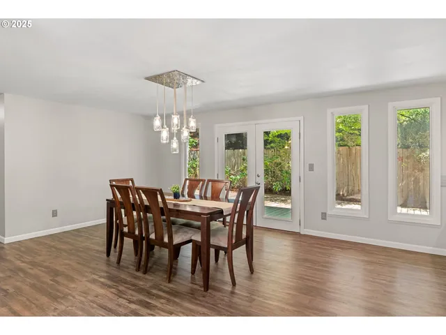 $779,000 | 28208 Cottage Grove Lorane Road, Cottage Grove, OR 97424