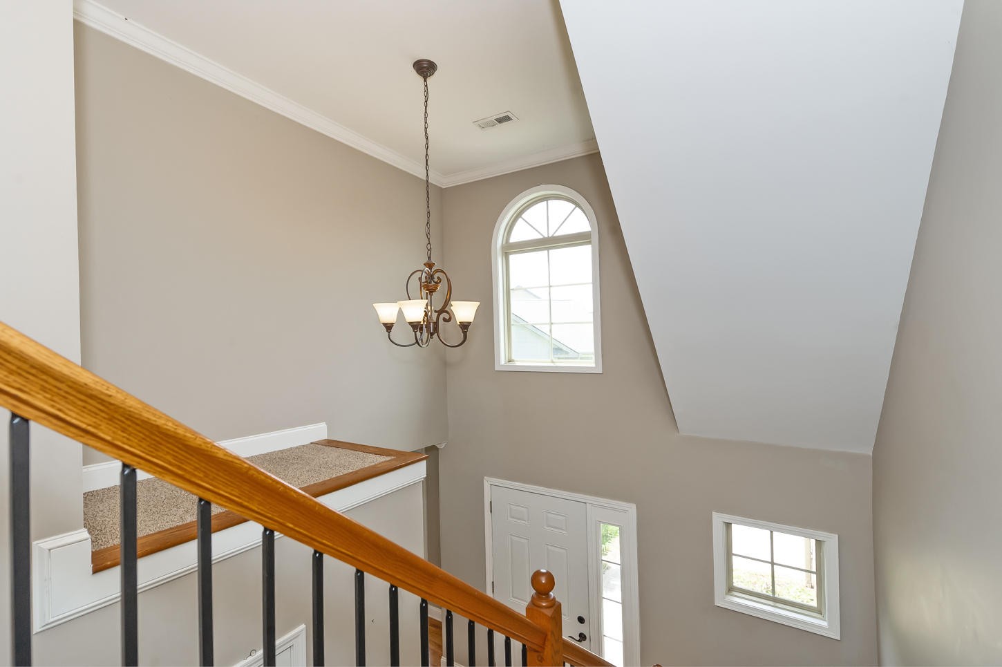 159 Crossroads Boulevard Oak Ridge, TN 37830 - Photo 18 of 28 a view of a hallway with windows