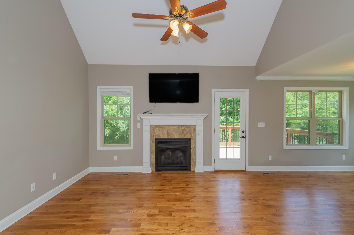 159 Crossroads Boulevard Oak Ridge, TN 37830 - Photo 2 of 28 a view of an empty room with window and fire place