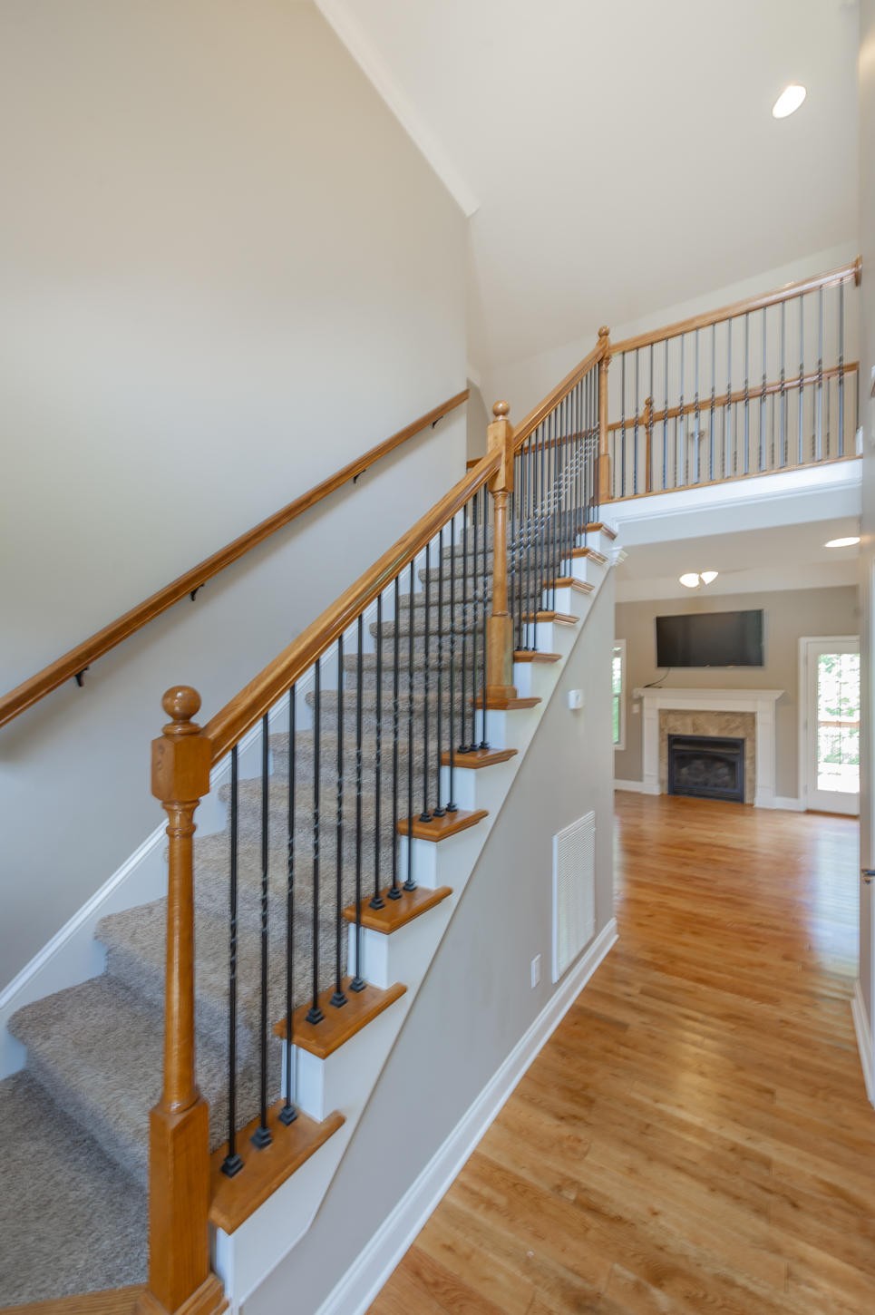 159 Crossroads Boulevard Oak Ridge, TN 37830 - Photo 3 of 28 a view of entryway