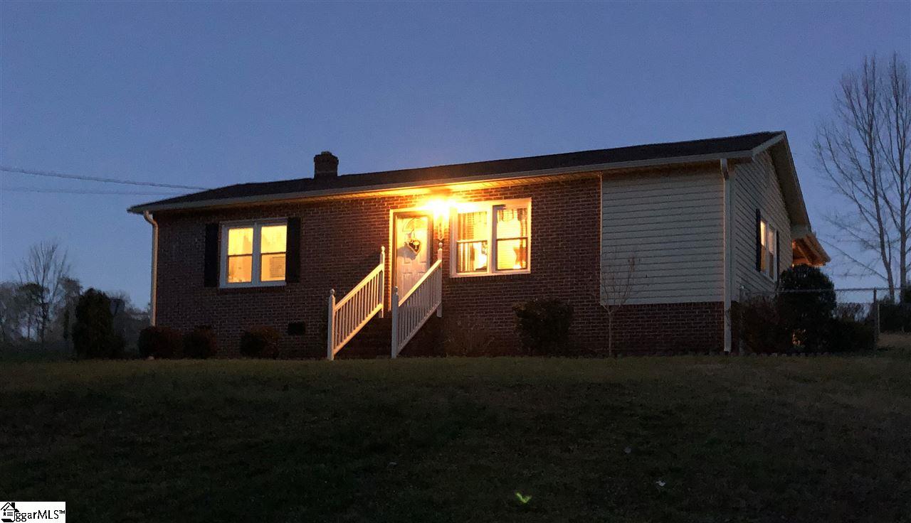449 Black Snake Road Easley, SC 29640 - Photo 5 of 35