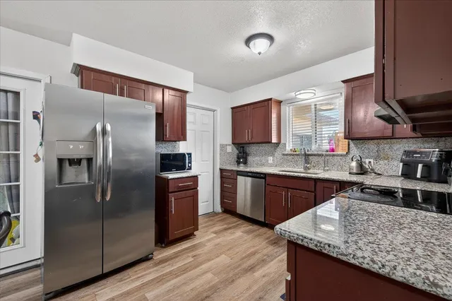 $369,900 | 2931 Paula Drive, Clovis, CA 93612