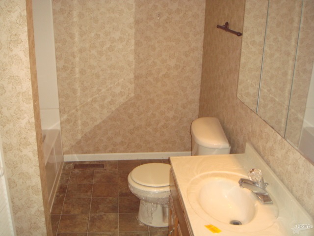 355 North County Line Road Markle, IN 46770 - Photo 19 of 20 Gallery Image 19
