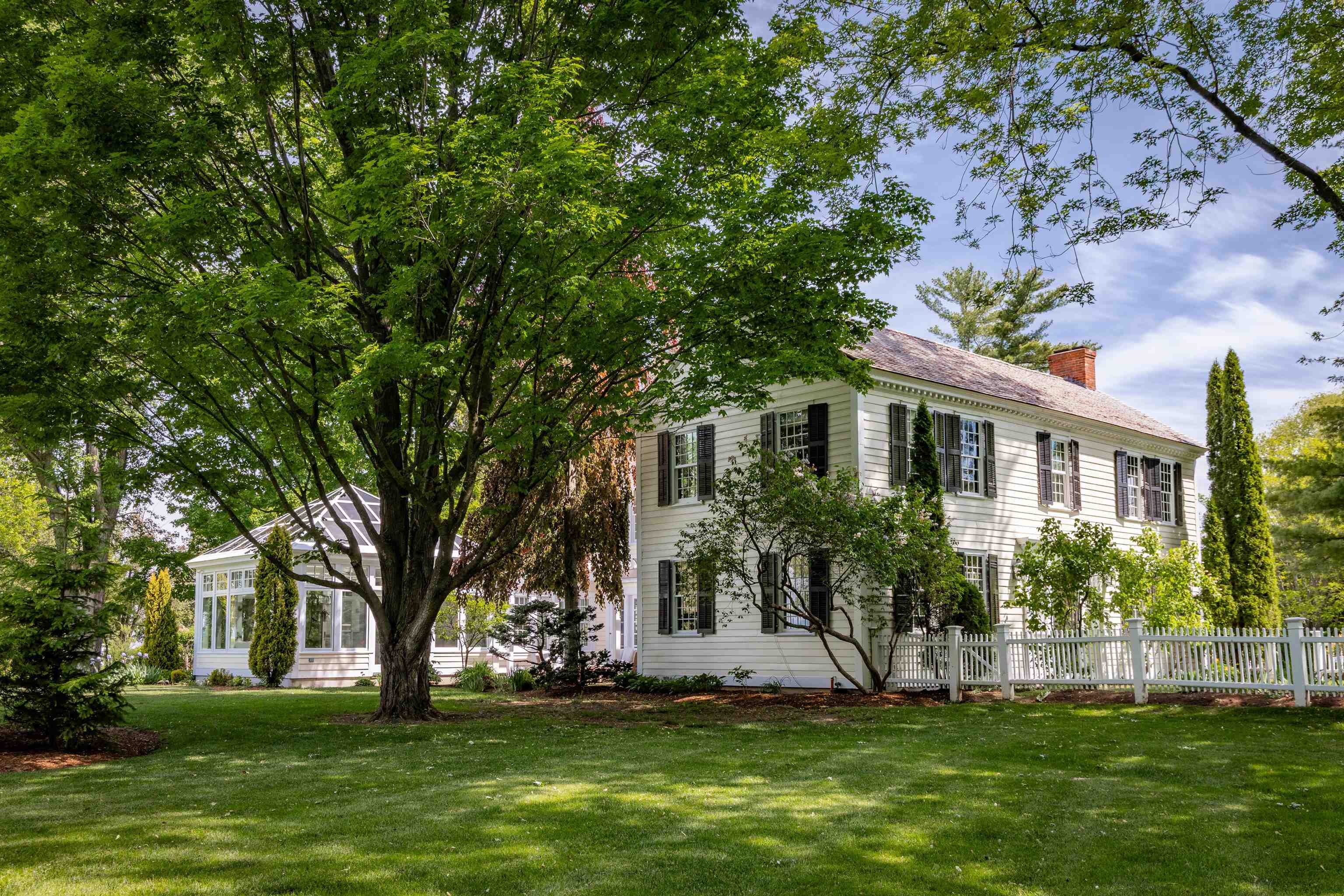 581 Whalley Road Charlotte, VT 05445 - Photo 3 of 37