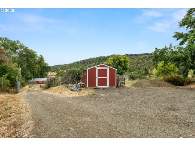 $650,000 | 227 Lapp Lane, Roseburg, OR 97471