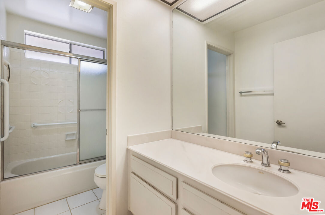 11774 Doral Avenue Porter Ranch, CA 91326 - Photo 26 of 30