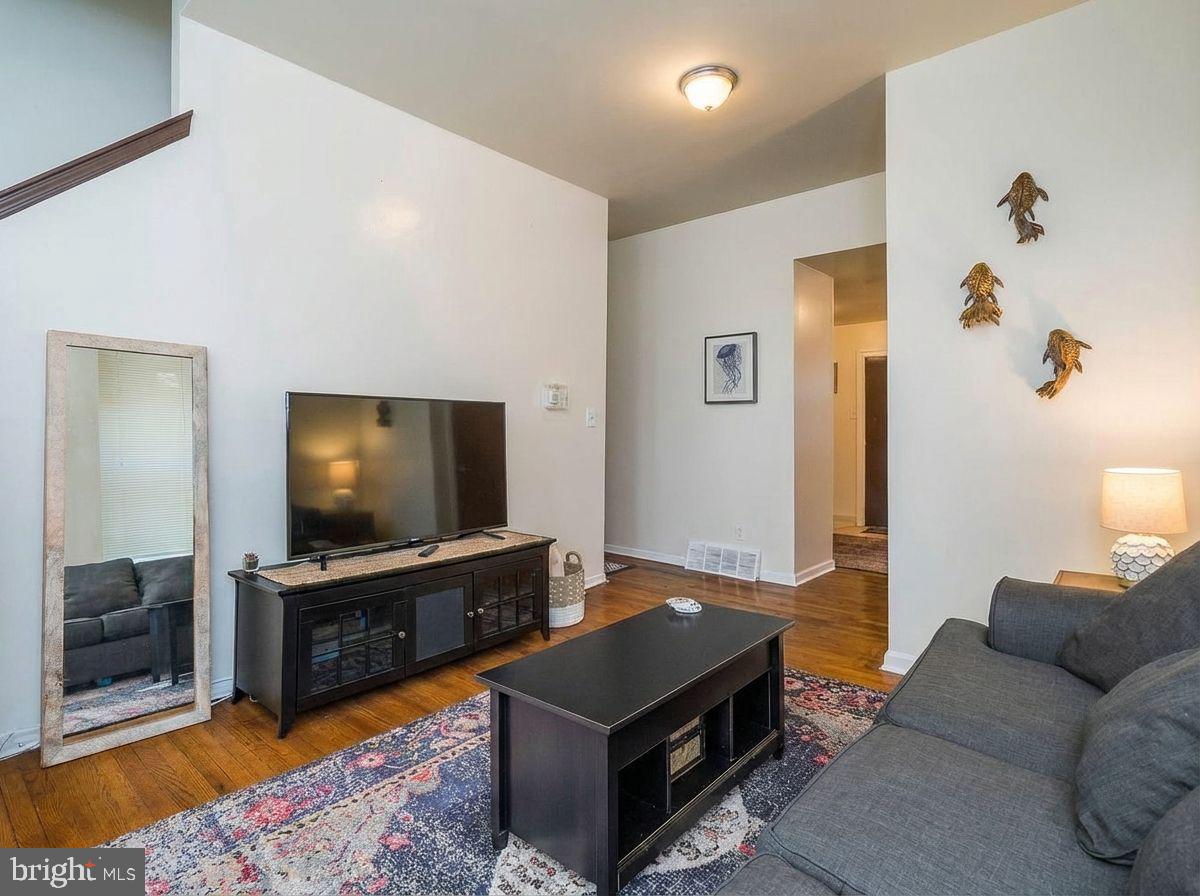 1619 Master Street Philadelphia, PA 19121 - Photo 3 of 21