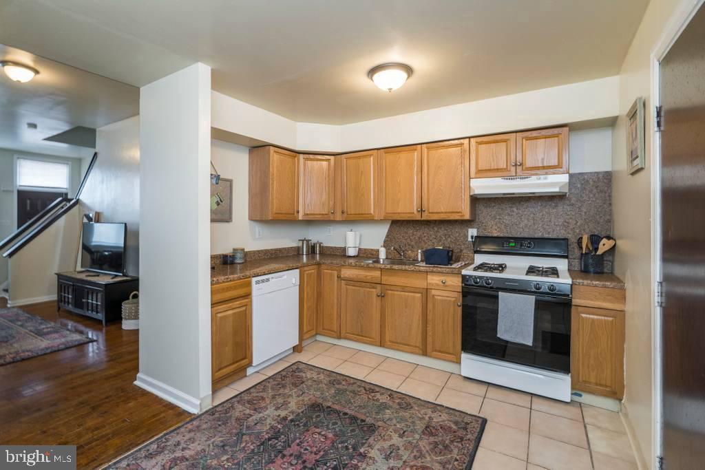 1619 Master Street Philadelphia, PA 19121 - Photo 7 of 21