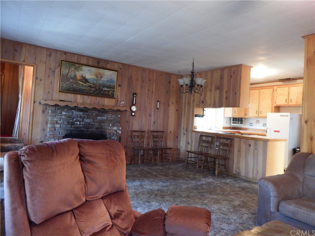 809 Arth Drive Crestline, CA 92325 - Photo 11 of 46