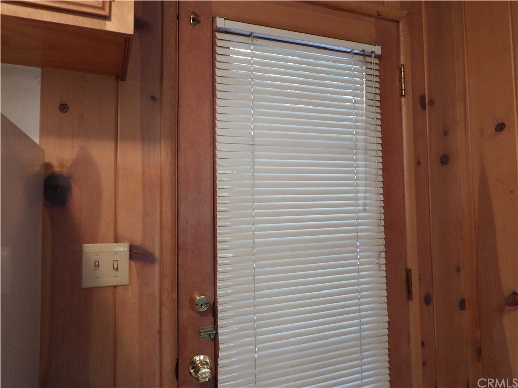 809 Arth Drive Crestline, CA 92325 - Photo 18 of 46