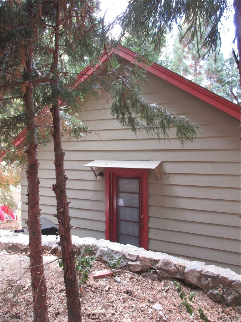 809 Arth Drive Crestline, CA 92325 - Photo 37 of 46